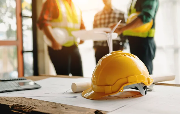 Mesa de trabalho e soluções para Projetos de Construção Cosmik Group